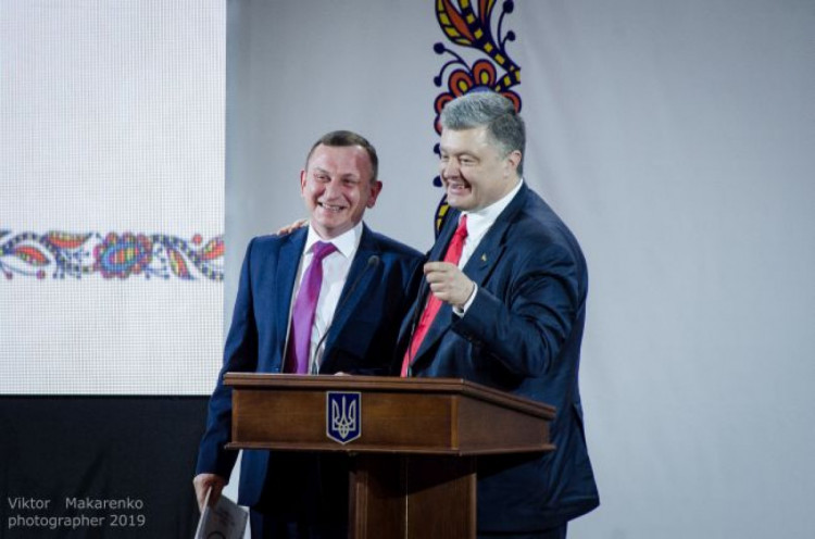 Петро Порошенко з Юрієм Момотюком під час Ради регіонального розвитку Рівненської області.