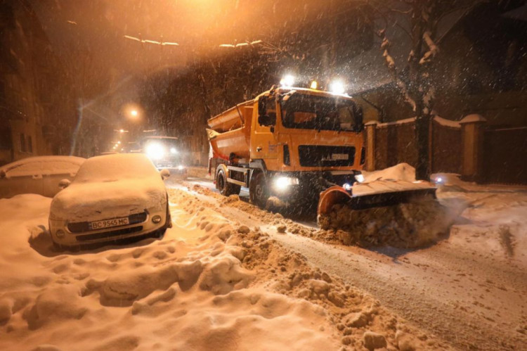 У Львові випало 106% місячної норми снігу за добу 