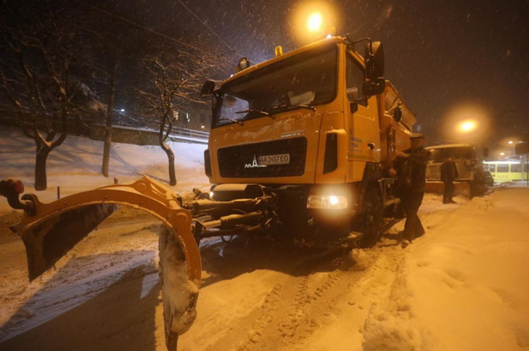 Снігоочищувальна техніка у Львові 
