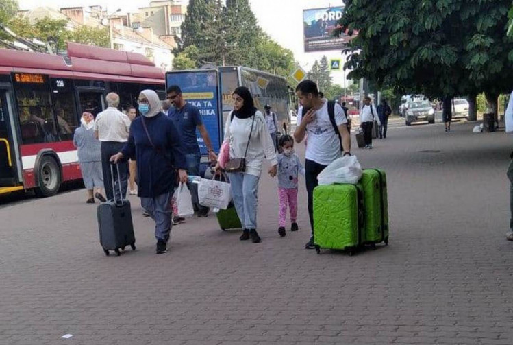 Як туристи з Саудівської Аравії гуляють Івано-Франківськом 