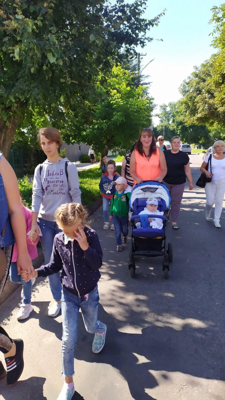 На акцию протеста вышли более 50 женщин с маленькими детьми. Фото: Сокаль и Сокальщина/Facebook