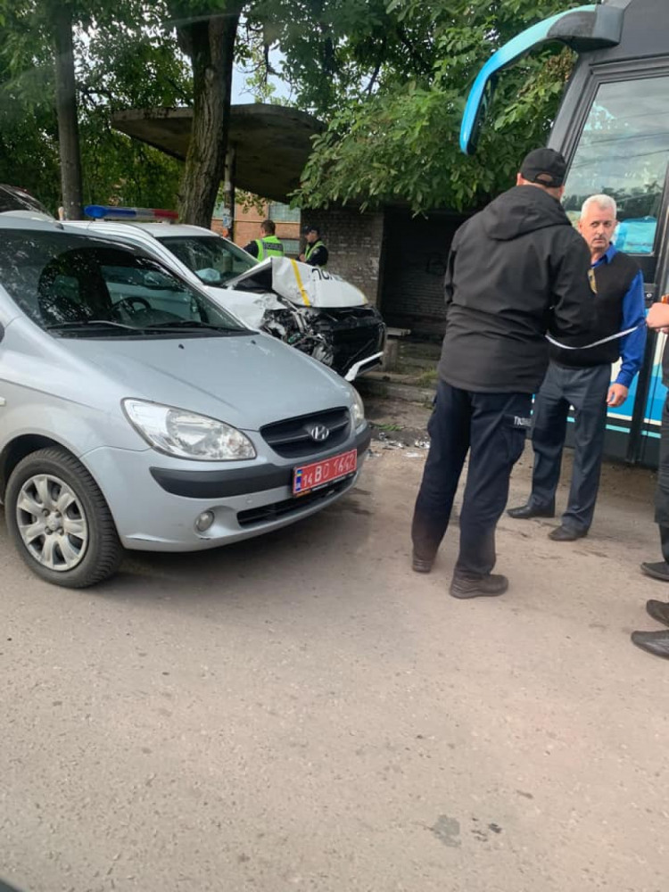 У Червонограді автомобіль поліції потрапив у ДТП