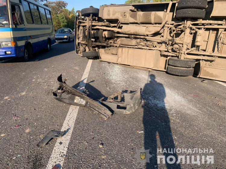 Біля Львова у ДТП потрапив рейсовий автобус
