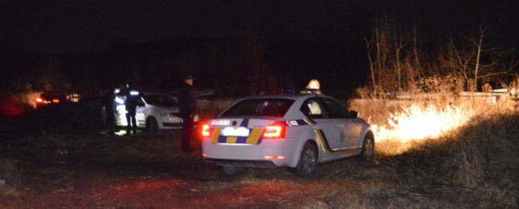 На Львівщині чоловік розбив два службові авто та травмував чотирьох правоохоронців