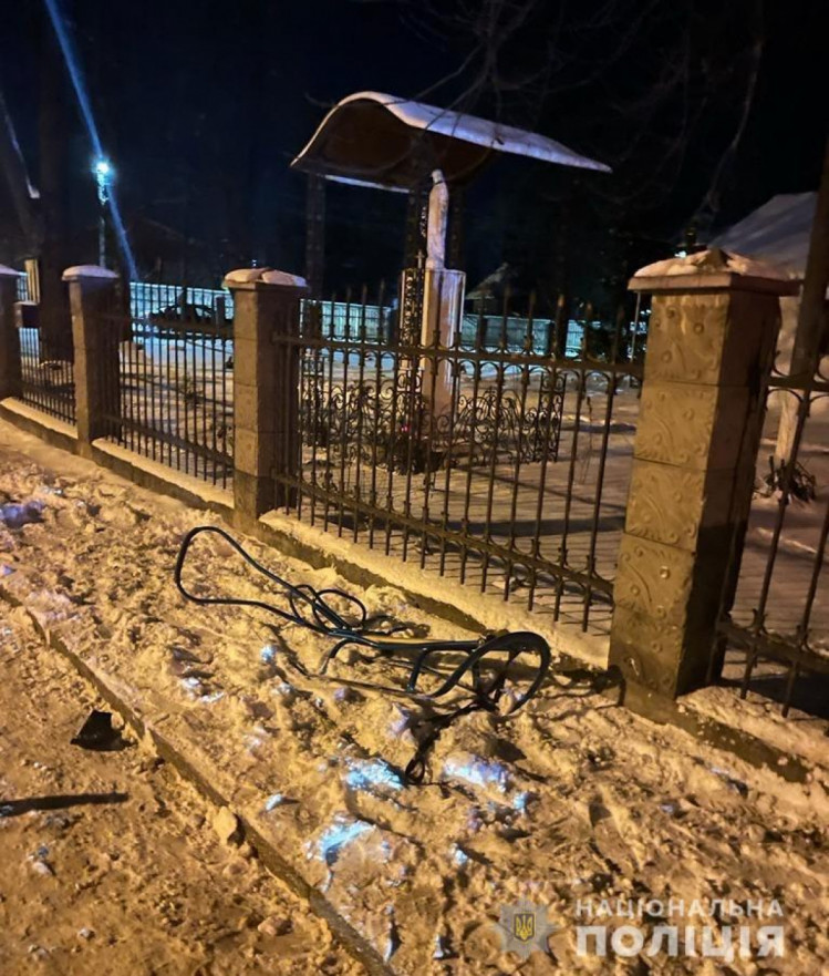 На Львівщині водій іномарки збив двох дітей на тротуарі