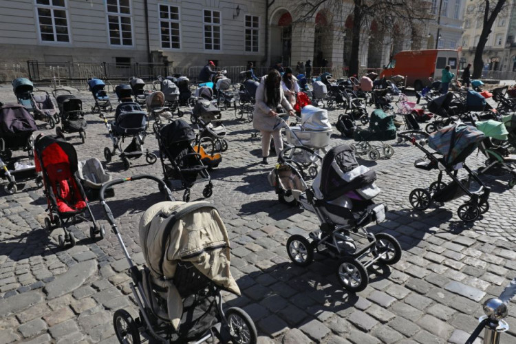 Детские коляски во Львове