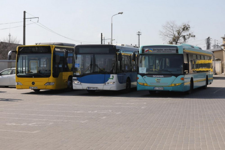 Поляки передали Львову автобуси